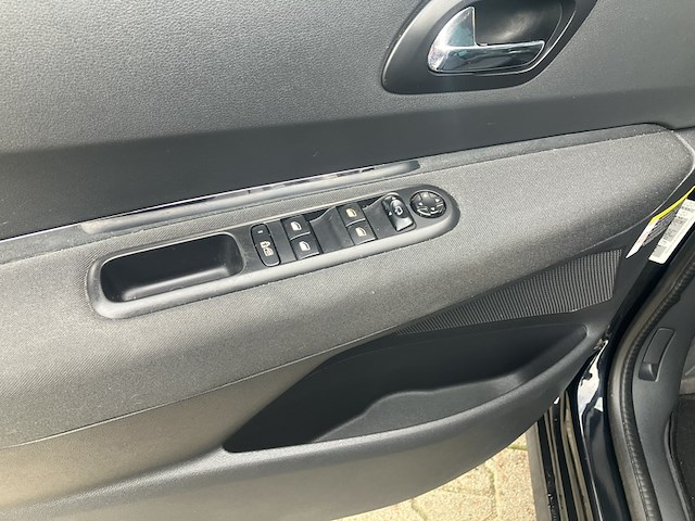 Personenauto peugeot, 3008, zwart, bouwjaar 2012 - afbeelding 2 van  19