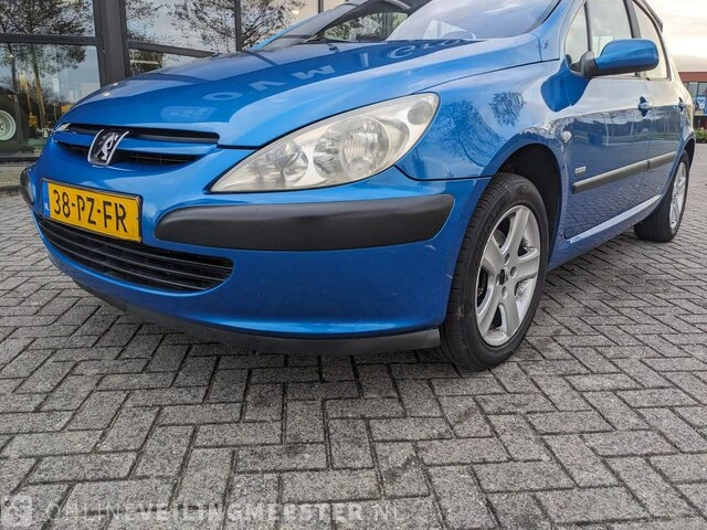 Personenauto peugeot, 307 2.0-16v navtech, blauw, bouwjaar 13-04-2005 - afbeelding 2 van  36