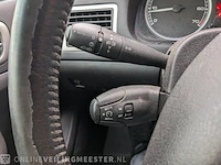 Personenauto peugeot, 307 2.0-16v navtech, blauw, bouwjaar 13-04-2005 - afbeelding 11 van  36