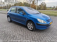 Personenauto peugeot, 307 2.0-16v navtech, blauw, bouwjaar 13-04-2005 - afbeelding 34 van  36
