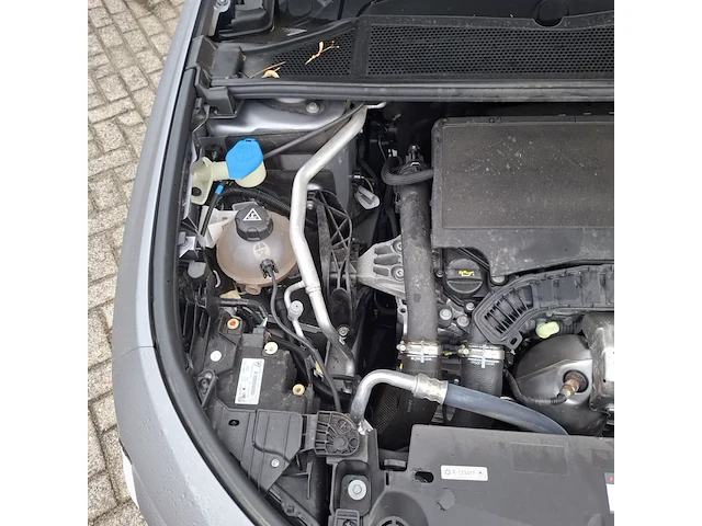 Personenauto peugeot, 308 1.2 puretech, grijs, bouwjaar 2024 - afbeelding 40 van  53
