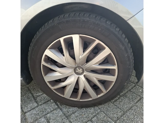 Personenauto peugeot, 308 1.5 blue hdi, bouwjaar 2018 - afbeelding 3 van  46