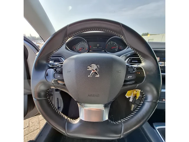Personenauto peugeot, 308 1.5 blue hdi, bouwjaar 2018 - afbeelding 11 van  46
