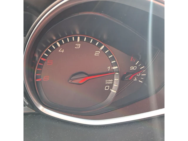 Personenauto, peugeot, 308 1.5d - afbeelding 39 van  123