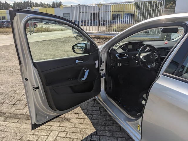 Personenauto, peugeot, 308, 2013 - afbeelding 2 van  44