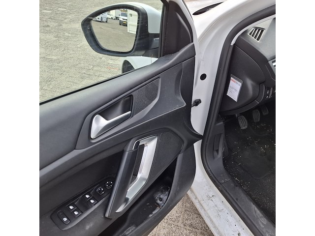 Personenauto peugeot, 308 sw 1.6, bouwjaar 2015 - afbeelding 56 van  56