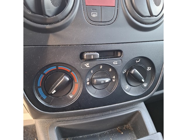 Personenauto, peugeot, bipper 1.4, 2010 - afbeelding 27 van  50