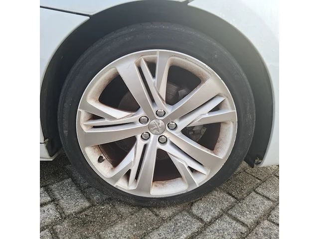 Personenauto peugeot, rcz 1.6 thp, wit, bouwjaar 2014 - afbeelding 33 van  44