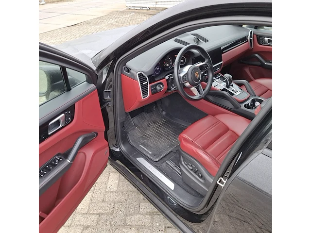 Personenauto, porsche, cayenne coupe 3.0 e-hybrid, 2023 - afbeelding 10 van  52