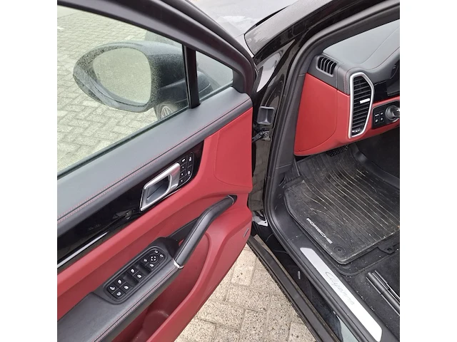 Personenauto, porsche, cayenne coupe 3.0 e-hybrid, 2023 - afbeelding 11 van  52