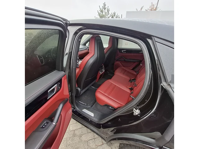 Personenauto, porsche, cayenne coupe 3.0 e-hybrid, 2023 - afbeelding 22 van  52