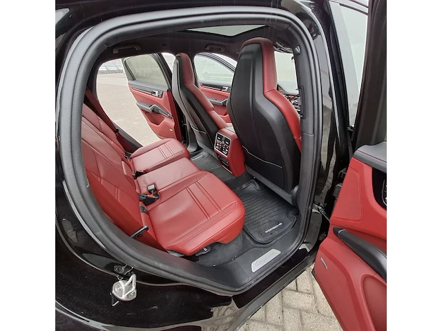 Personenauto, porsche, cayenne coupe 3.0 e-hybrid, 2023 - afbeelding 27 van  52