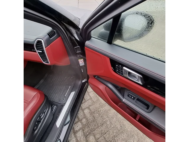 Personenauto, porsche, cayenne coupe 3.0 e-hybrid, 2023 - afbeelding 30 van  52