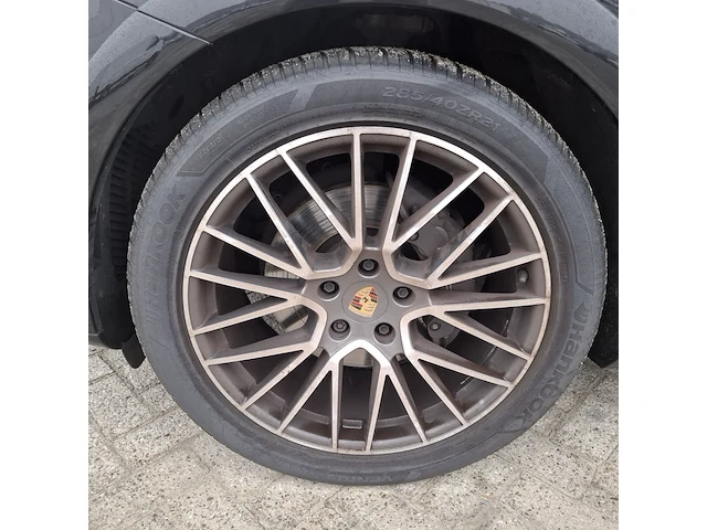 Personenauto, porsche, cayenne coupe 3.0 e-hybrid, 2023 - afbeelding 36 van  52