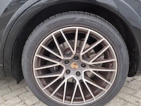 Personenauto, porsche, cayenne coupe 3.0 e-hybrid, 2023 - afbeelding 37 van  52