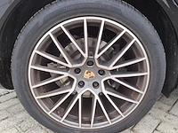 Personenauto, porsche, cayenne coupe 3.0 e-hybrid, 2023 - afbeelding 38 van  52