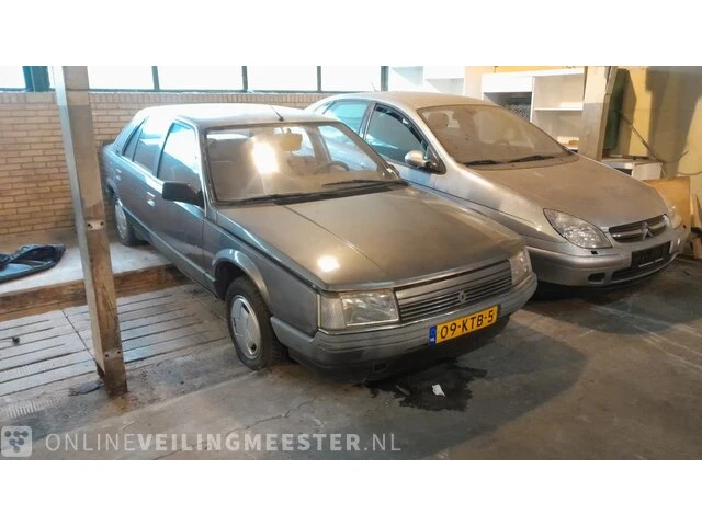 Personenauto renault, 25 gts, zilver, bouwjaar 1985 - afbeelding 9 van  16