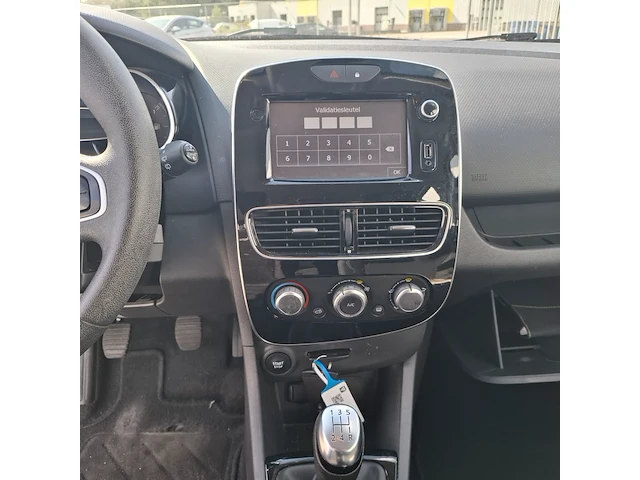 Personenauto renault, clio 0.9 tce zen, wit, bouwjaar 2018 - afbeelding 4 van  32