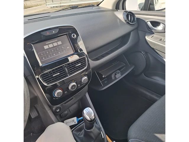 Personenauto renault, clio 0.9 tce zen, wit, bouwjaar 2018 - afbeelding 9 van  32