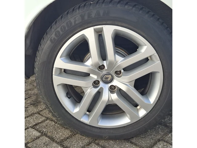 Personenauto renault, clio 0.9 tce zen, wit, bouwjaar 2018 - afbeelding 18 van  32