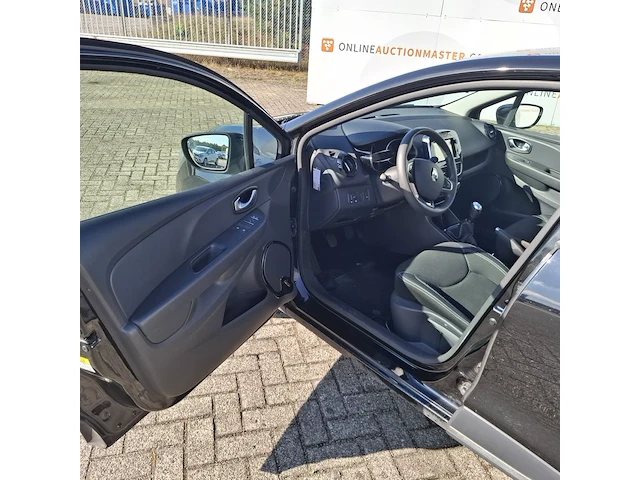 Personenauto renault , clio 0.9 tce zen, zwart, bouwjaar 2018 - afbeelding 2 van  30