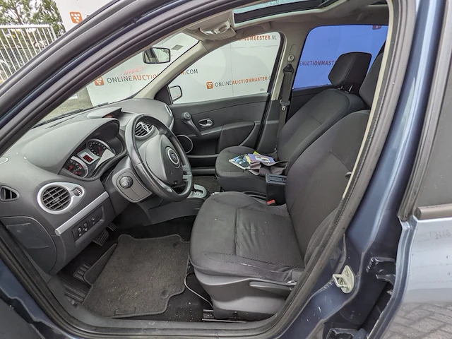 Personenauto renault, clio 1.6, bouwjaar 2006 - afbeelding 2 van  42