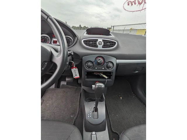 Personenauto renault, clio 1.6, bouwjaar 2006 - afbeelding 13 van  42
