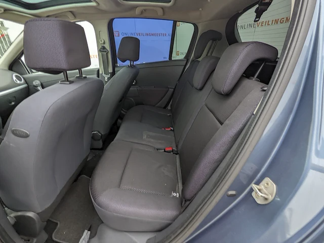 Personenauto renault, clio 1.6, bouwjaar 2006 - afbeelding 20 van  42