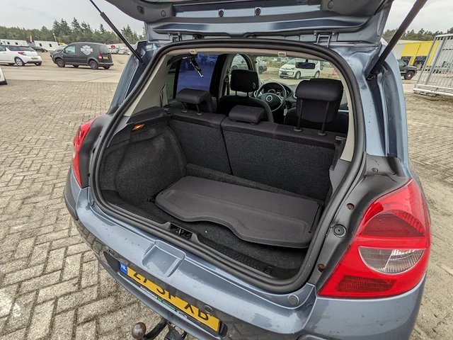 Personenauto renault, clio 1.6, bouwjaar 2006 - afbeelding 24 van  42