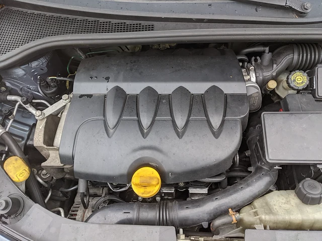 Personenauto renault, clio 1.6, bouwjaar 2006 - afbeelding 29 van  42