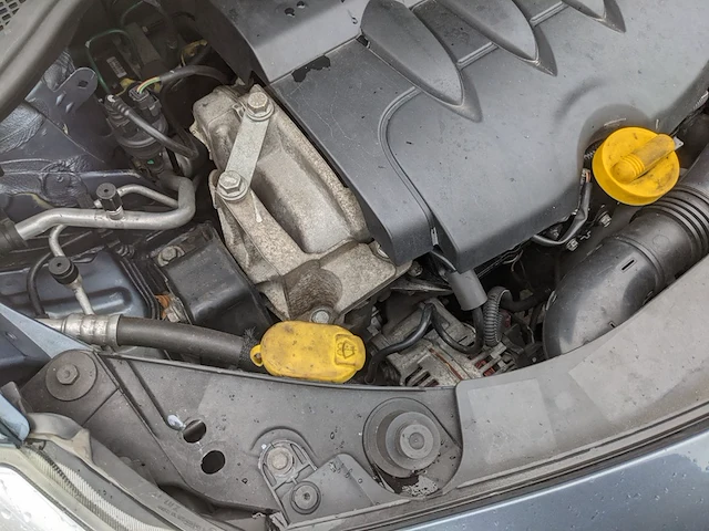 Personenauto renault, clio 1.6, bouwjaar 2006 - afbeelding 30 van  42