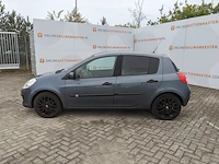 Personenauto renault, clio 1.6, bouwjaar 2006 - afbeelding 41 van  42