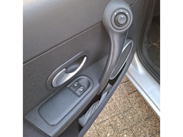 Personenauto, renault, clio 1.6, grijs, 2007 - afbeelding 17 van  36