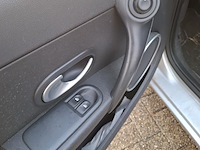 Personenauto, renault, clio 1.6, grijs, 2007 - afbeelding 17 van  36