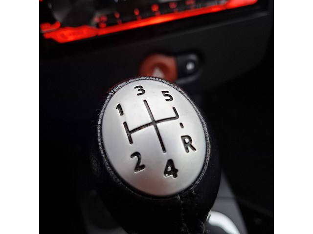 Personenauto, renault, clio 1.6, grijs, 2007 - afbeelding 30 van  36