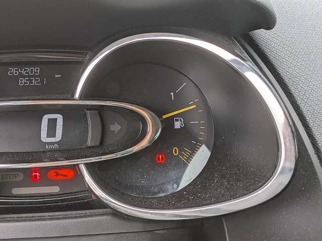 Personenauto renault, clio estate , zwart, bouwjaar 2015 - afbeelding 10 van  49