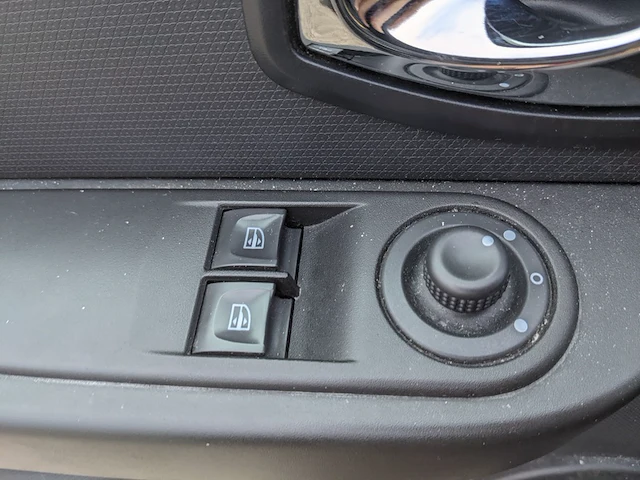 Personenauto renault, clio estate , zwart, bouwjaar 2015 - afbeelding 16 van  49
