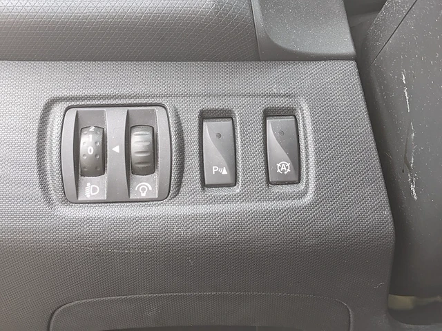 Personenauto renault, clio estate , zwart, bouwjaar 2015 - afbeelding 17 van  49