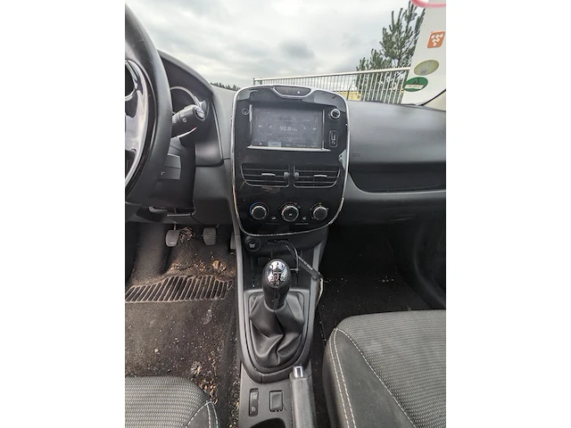 Personenauto renault, clio estate , zwart, bouwjaar 2015 - afbeelding 18 van  49