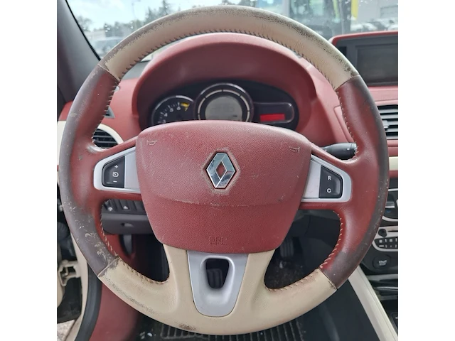Personenauto renault, megane coupe cabriolet, beige, bouwjaar 2012 - afbeelding 11 van  40