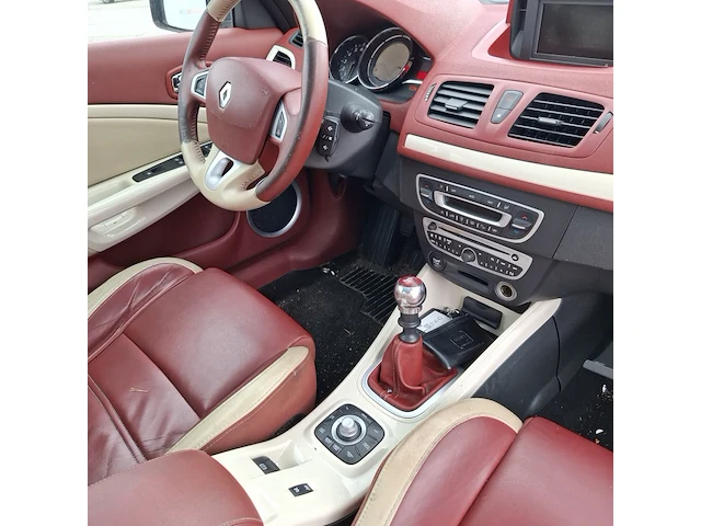 Personenauto renault, megane coupe cabriolet, beige, bouwjaar 2012 - afbeelding 27 van  40