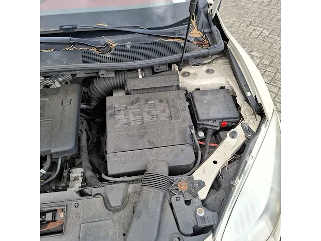 Personenauto renault, megane coupe cabriolet, beige, bouwjaar 2012 - afbeelding 32 van  40