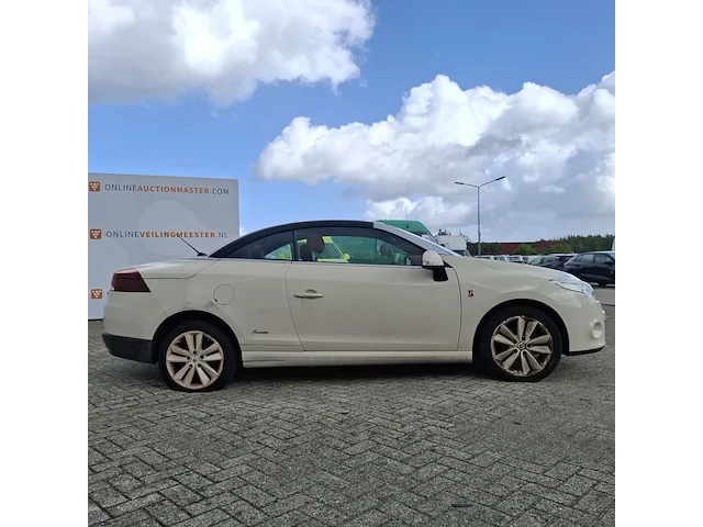 Personenauto renault, megane coupe cabriolet, beige, bouwjaar 2012 - afbeelding 34 van  40