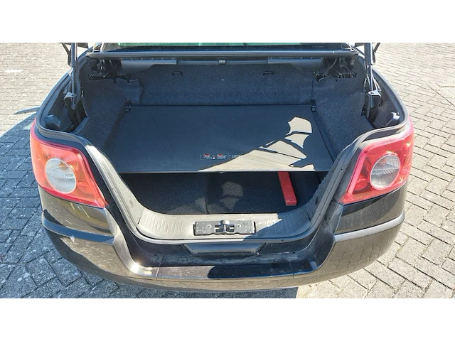Personenauto renault, mégane coupé-cabriolet, zwart, bouwjaar 2004 - afbeelding 17 van  50