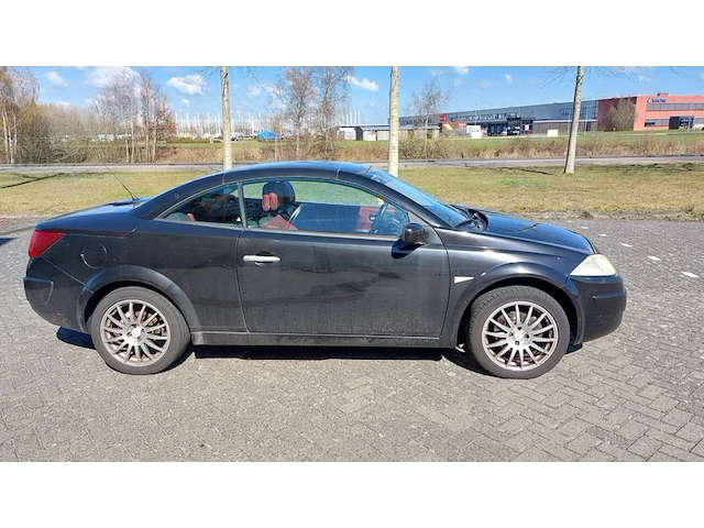 Personenauto renault, mégane coupé-cabriolet, zwart, bouwjaar 2004 - afbeelding 49 van  50