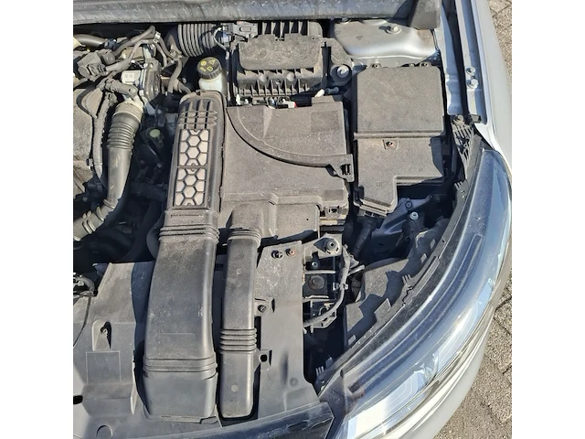 Personenauto, renault, megane - afbeelding 31 van  42