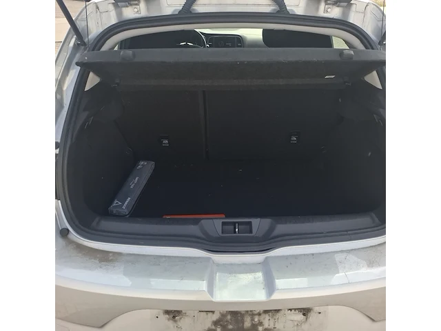 Personenauto, renault, megane - afbeelding 24 van  45