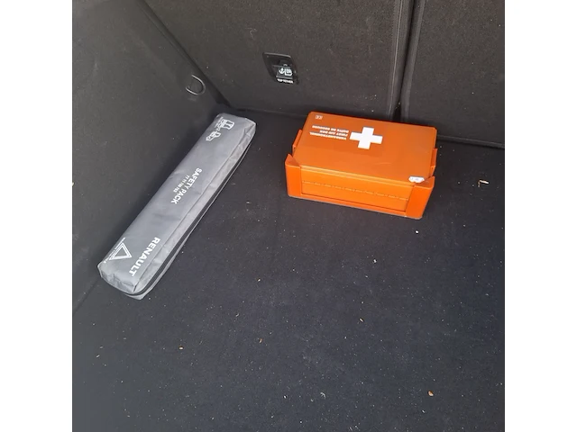 Personenauto, renault, megane - afbeelding 26 van  45