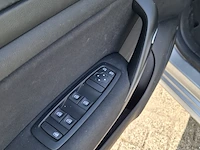 Personenauto renault, megane - afbeelding 8 van  47