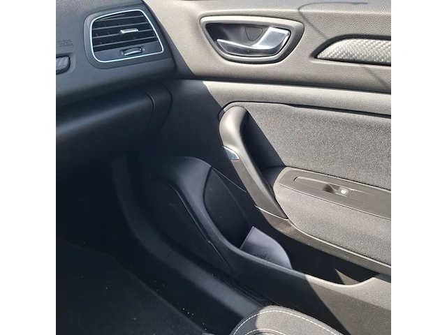 Personenauto renault, megane - afbeelding 21 van  47